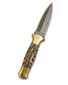 Hand-Forged Damascus Steel Clip Point Camping Knife – Ram's Horn Handle with Brass Guard & Hand-Tooled Leather Sheath TKT-5